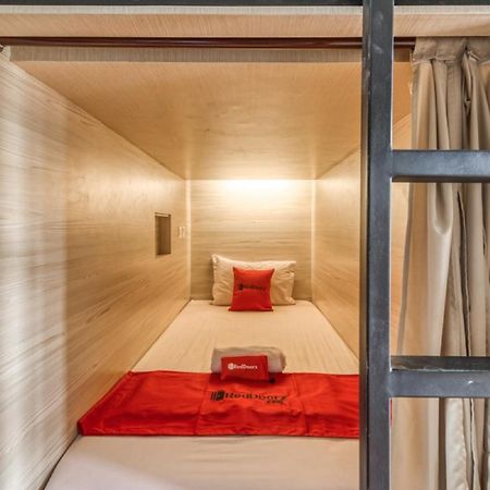 Reddoorz Hostel Near Stadion Mandala Krida Yogya يوغياكارتا المظهر الخارجي الصورة