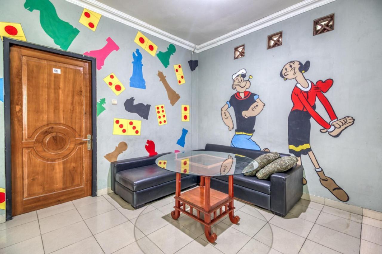 Reddoorz Hostel Near Stadion Mandala Krida Yogya يوغياكارتا المظهر الخارجي الصورة