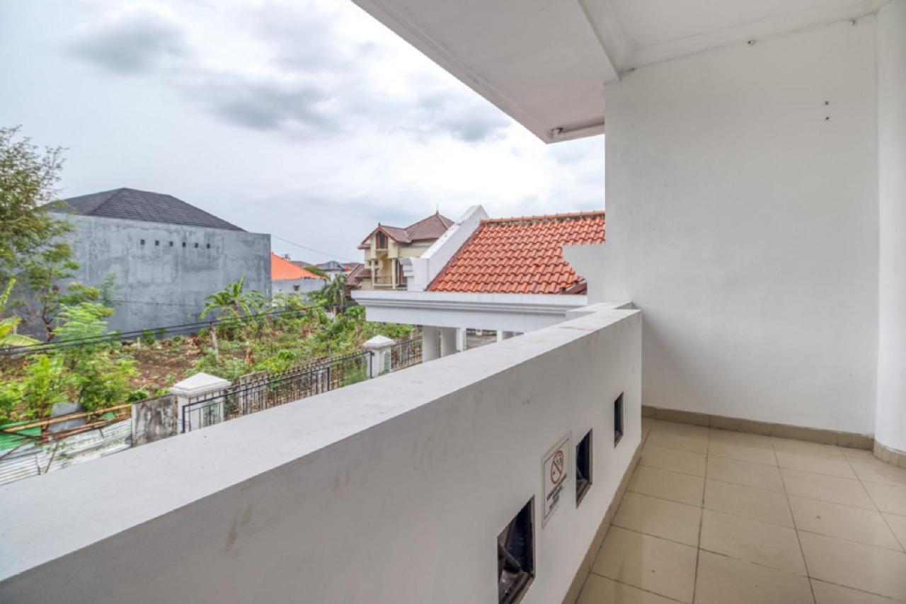 Reddoorz Hostel Near Stadion Mandala Krida Yogya يوغياكارتا المظهر الخارجي الصورة